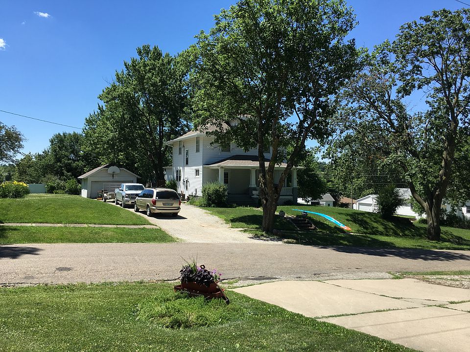 1st image of 710 Thorn St