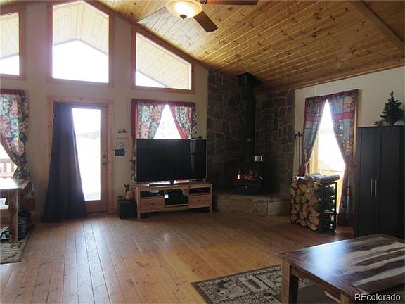 4th image of 698 Arrowhead Dr