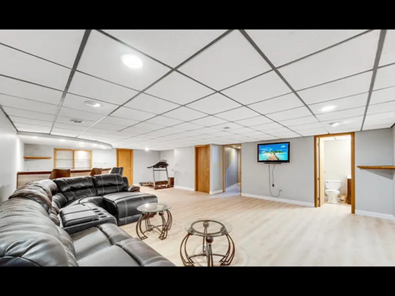 14926 Wilco Dr — Photo 25