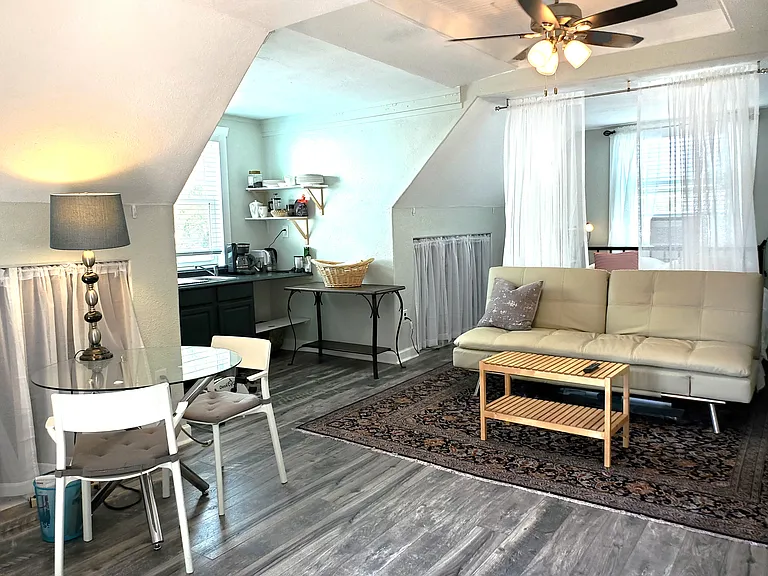 738 32nd Ave N #1 — Photo 5