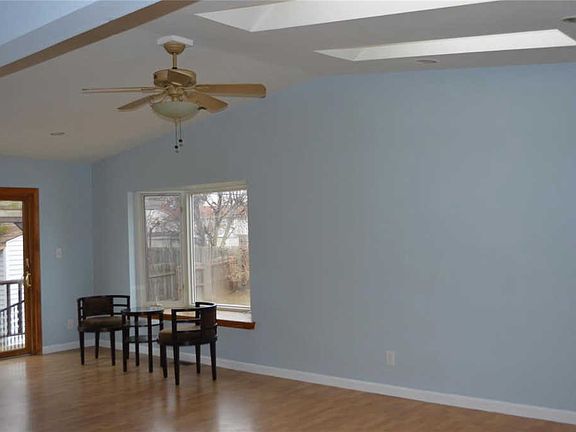 5th image of 8115 Southpark Ct
