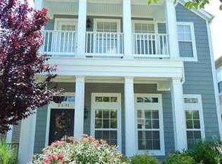 2591 Frontier Elm Dr, Fayetteville, AR 72703