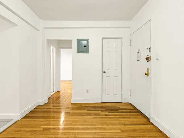 104-20 68th Drive image 3 of 27