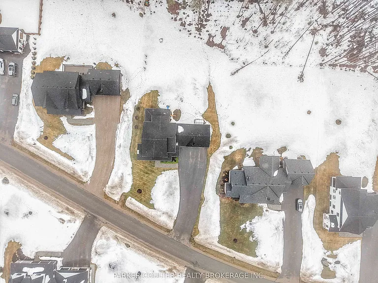 70 Georgian Grande Dr — Photo 39