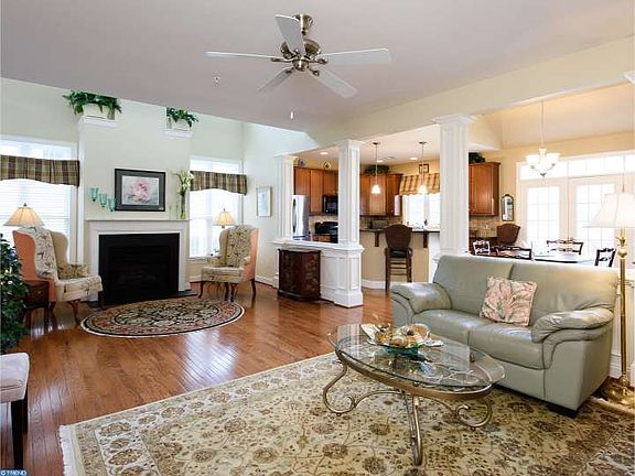 4th image of 1136 Balfour Cir