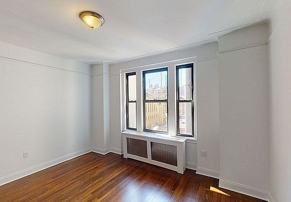 3rd image of 222 W 83rd St APT 2C