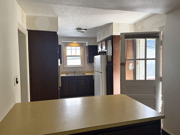 2nd image of 309 Liberty Ave