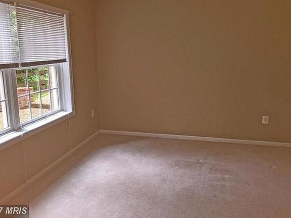 5th image of 131 Winchester St