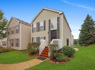 931 Symphony Dr, Aurora, IL 60504