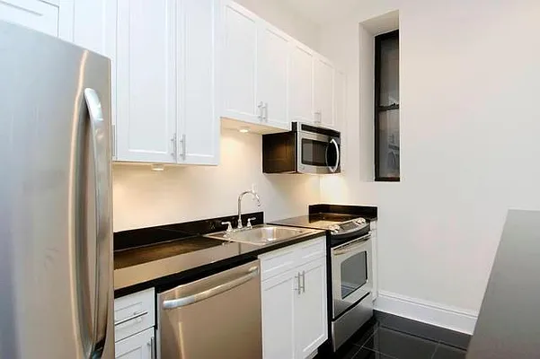 Rented by Douglas Elliman | media 10