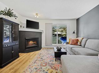 10 S Sierra Morena Mews SW #210, Calgary, AB T3H 3K5