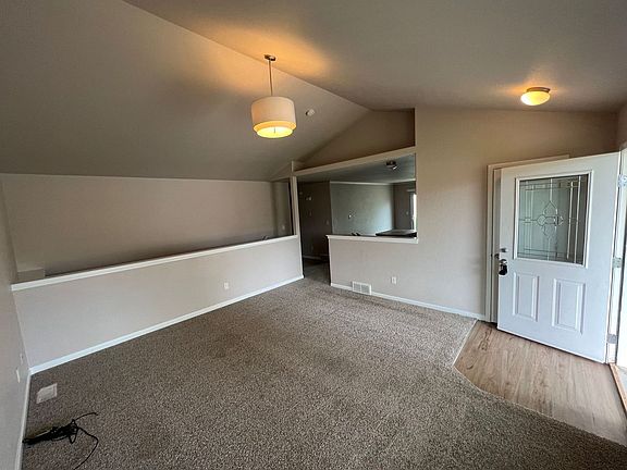 4th image of 2906 Rock Point Dr