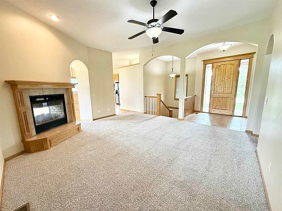 5th image of 3005 N Stone Lake Dr