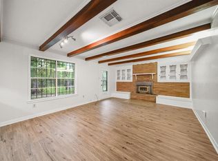 2019 N Thompson St #A, Conroe, TX 77301