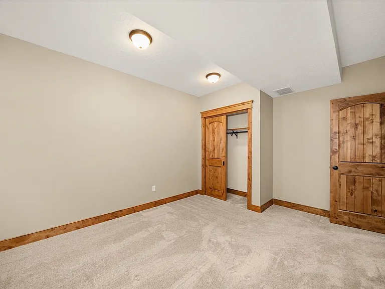 316 W Austin Rd — Photo 39