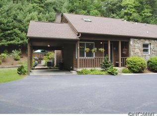 28 S Calico Ln, Etowah, NC 28729