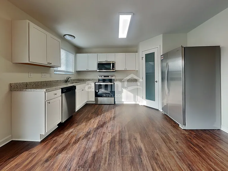 1253 Summerlake Dr — Photo 3