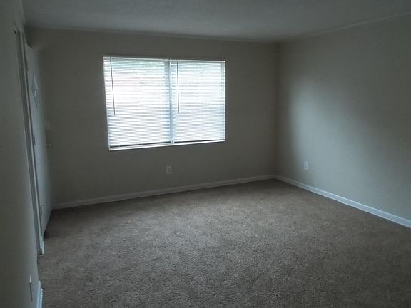 4th image of 4526 Harbor View Dr