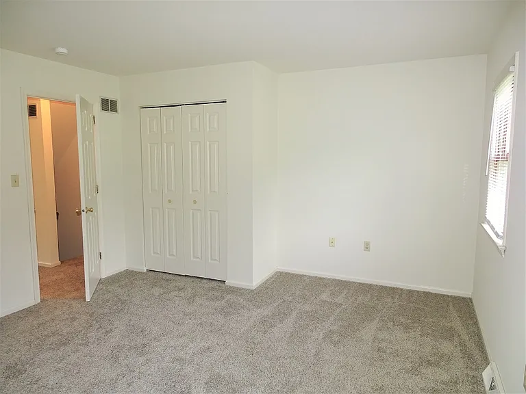 500 E Newport Rd #H — Photo 12