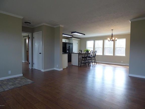 4th image of 18755 Starbrick St