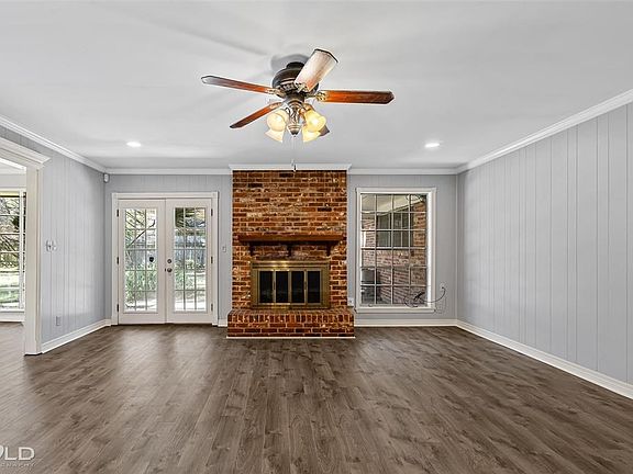 2nd image of 660 Albemarle Dr