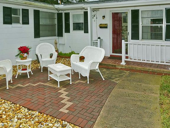 3rd image of 120 Arredondo Ave