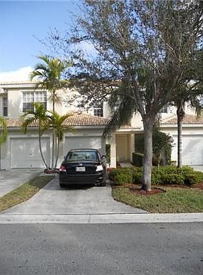 1st image of 9849 Lago Dr