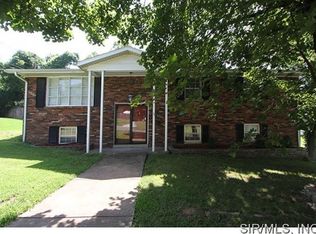13 Rosehaven Dr, Belleville, IL 62221