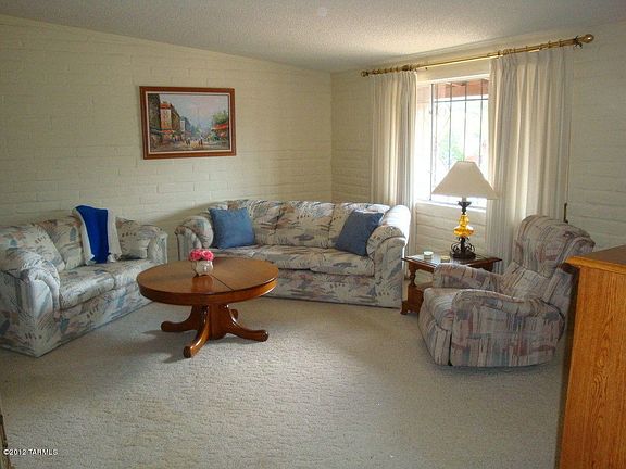 5th image of 600 S Abrego Dr