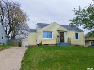 1510 Henrietta St, Pekin, IL 61554