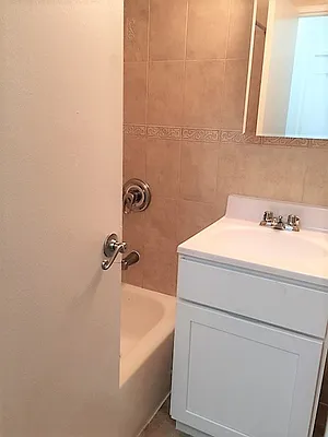 Rented by D S J Realty LLC | media 15