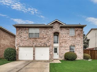 5704 Roundup Trl, Arlington, TX 76017