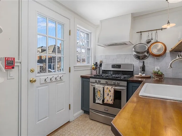 36 Kay St #3 — Photo 12