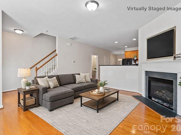 5th image of 5678 Stafford Rd