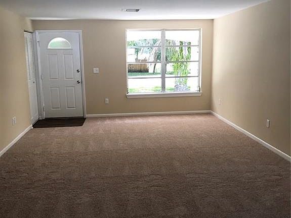 2nd image of 9025 N Golfview Dr