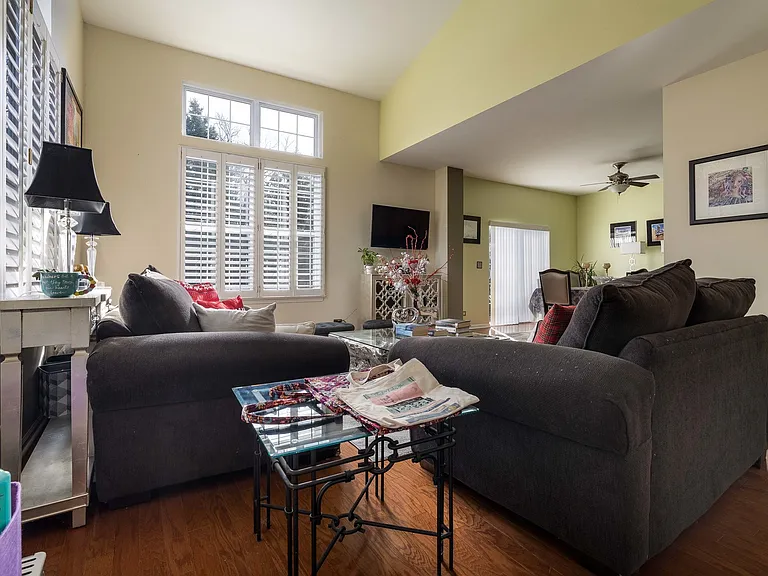 749 Dillon Ct — Photo 7