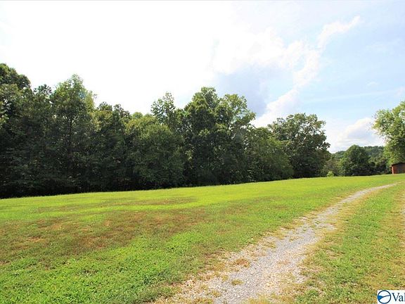 4th image of 154 County Road 563