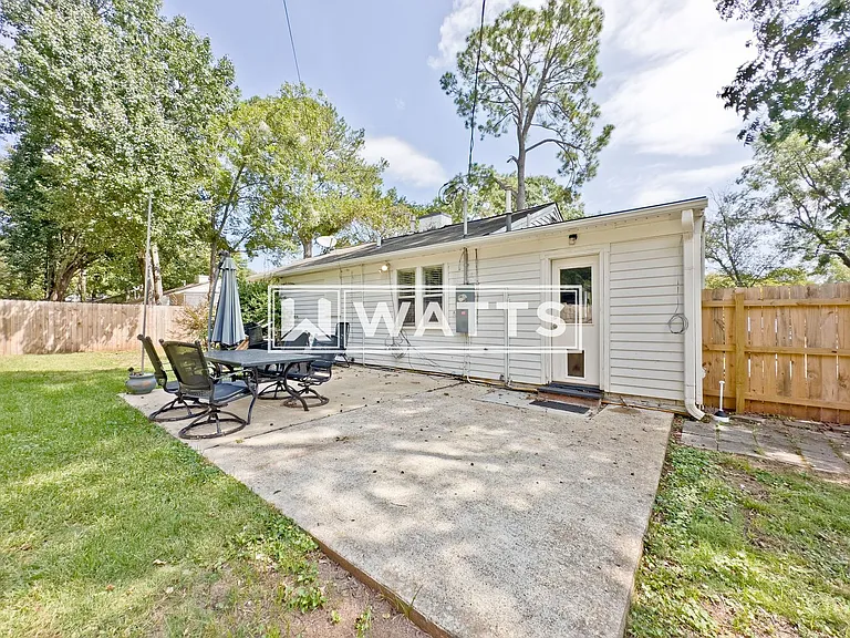 616 Royal St — Photo 22