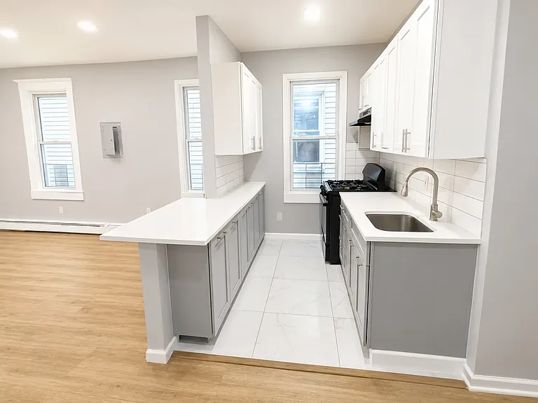 445 Broadway #7104-1L — Photo 1