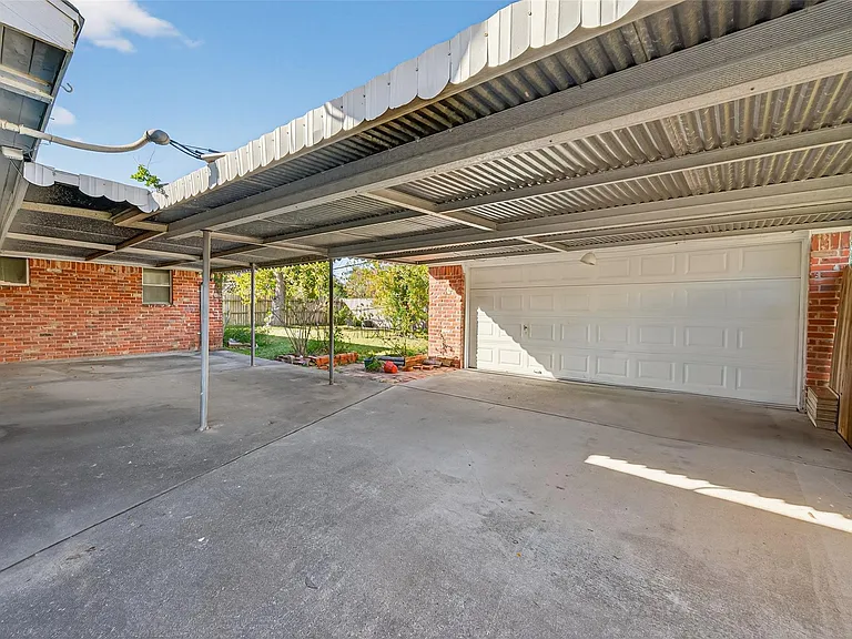 9310 Cliffwood Dr — Photo 44
