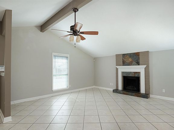 2nd image of 1745 Cricket Hollow Dr