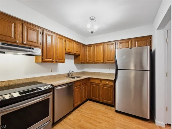 93 Smithfield Ct, Bernards Twp., NJ 07920