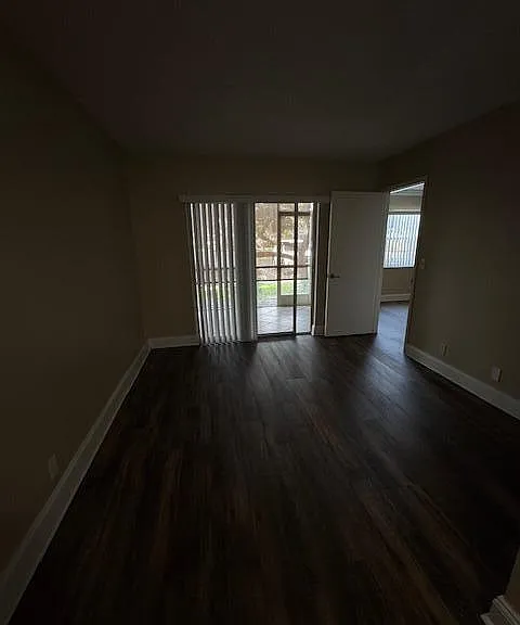 1536 SE Royal Green Cir #104 — Photo 23