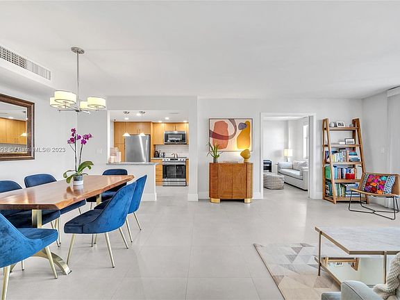 5th image of 625 Biltmore Way APT 1206