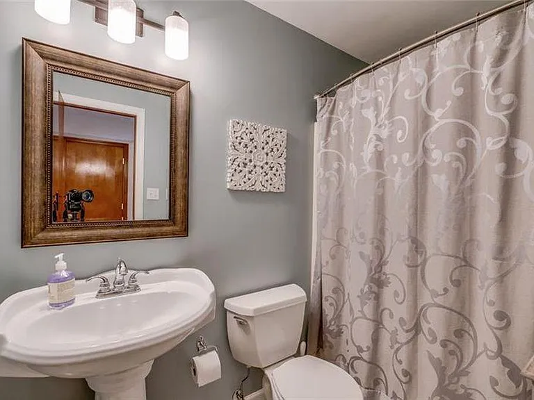 2592 Grouse Rdg #A — Photo 8