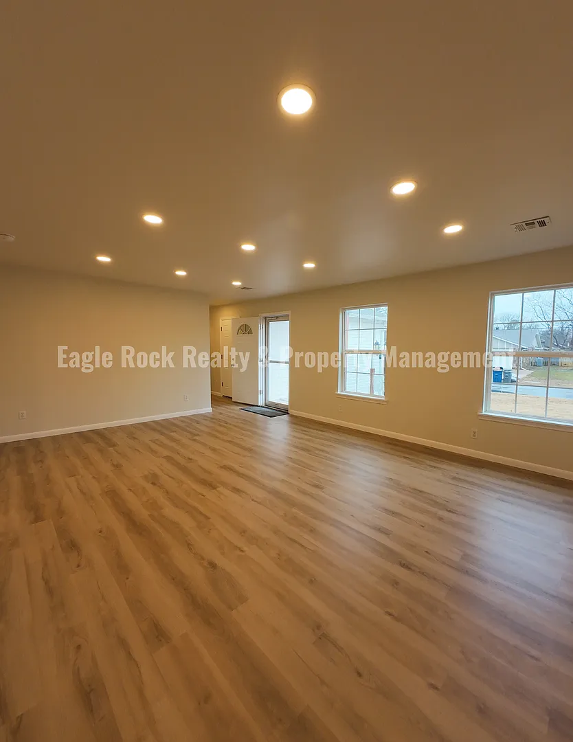 South Tulsa Home for Rent (4beds/2baths) — Photo 4