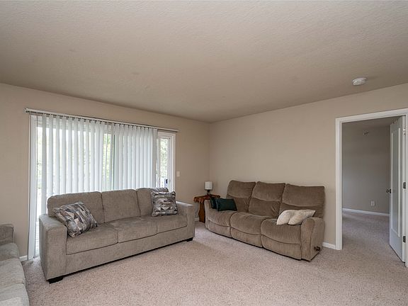 2nd image of 3405 Woodland Ave Unit 64