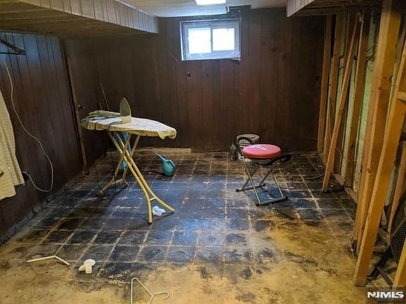 4th image of 44 Bogert Place
