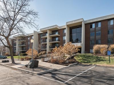 2465 Londin Ln E APT 303, Maplewood, MN, 55119