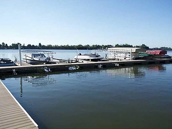 Trex style dock #510